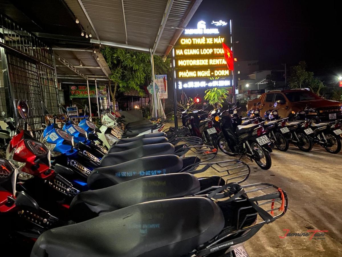 הא גיאנג Jasmine Hostel And Motorbike Tours מראה חיצוני תמונה